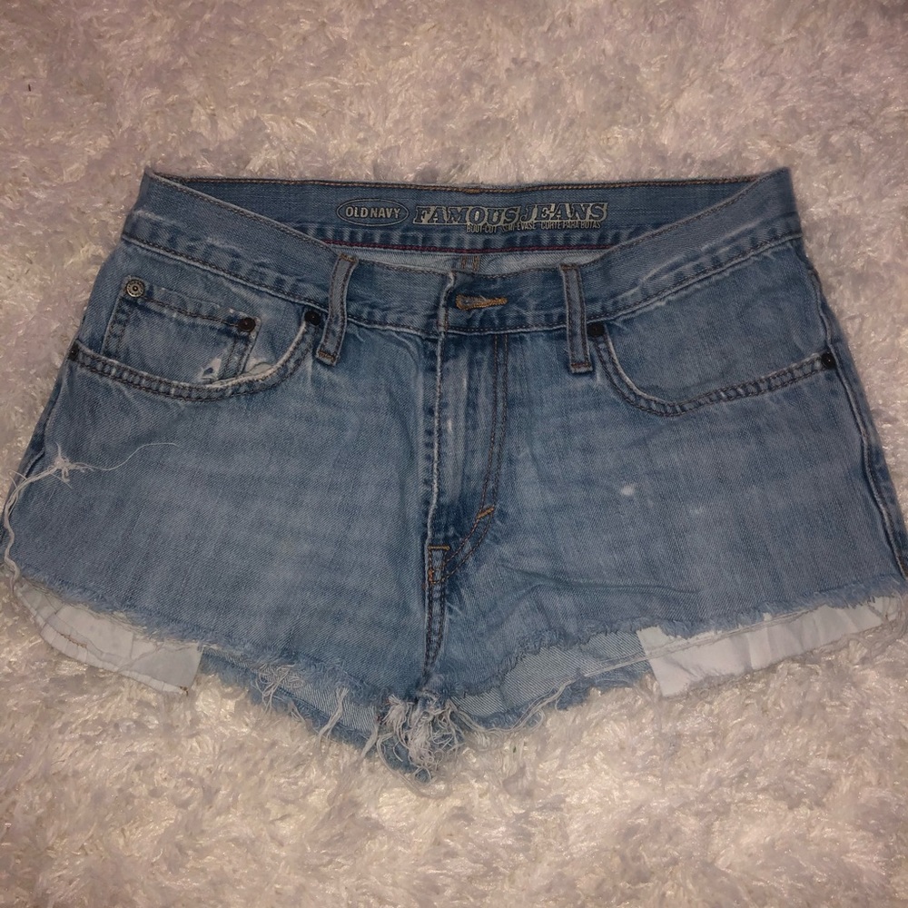 Hi rise high cute jean shorts.
